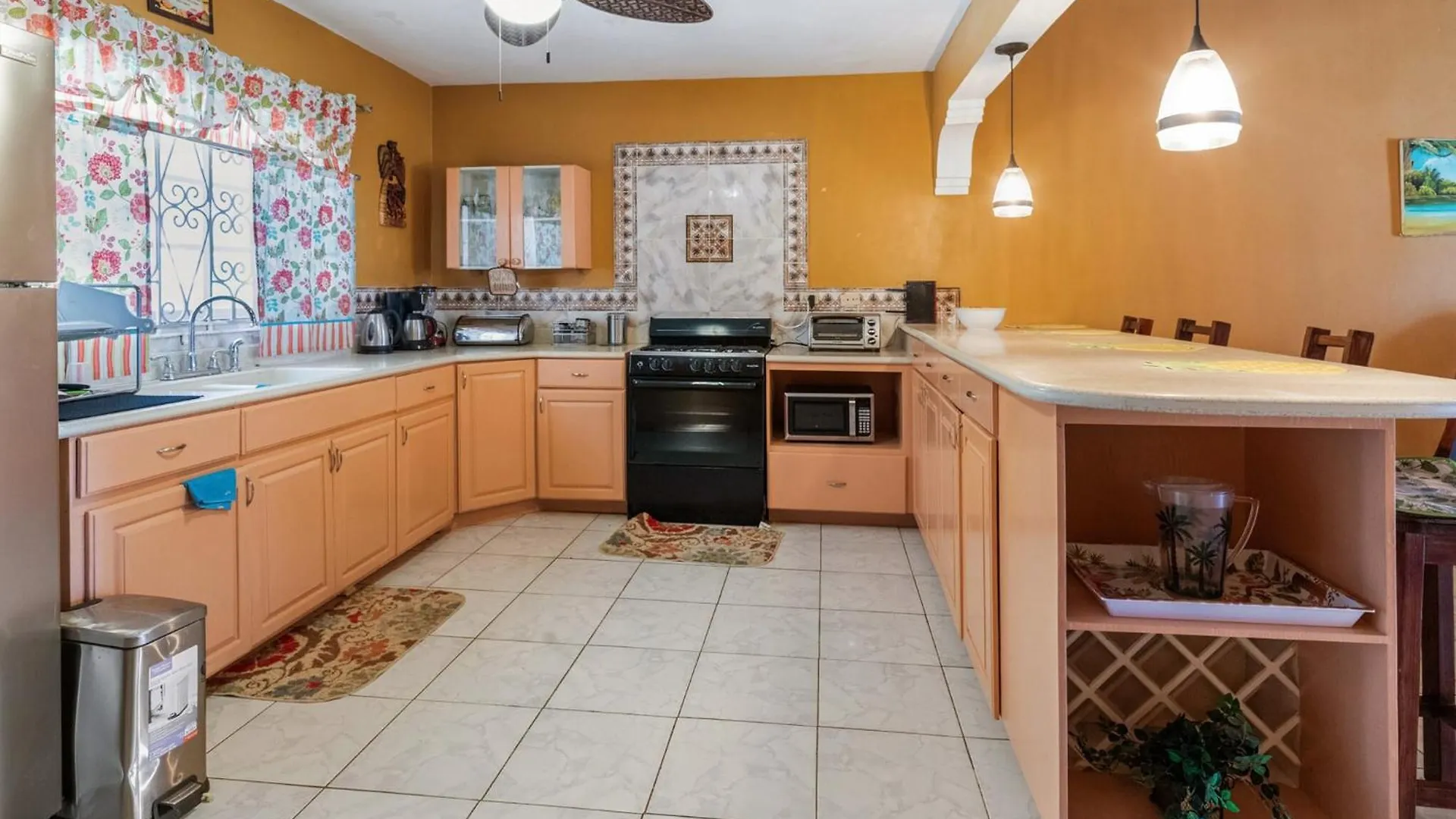 Yanceylargo-6Br Two-Story Estate With Mountain Views Villa Montego Bay Jamaica
