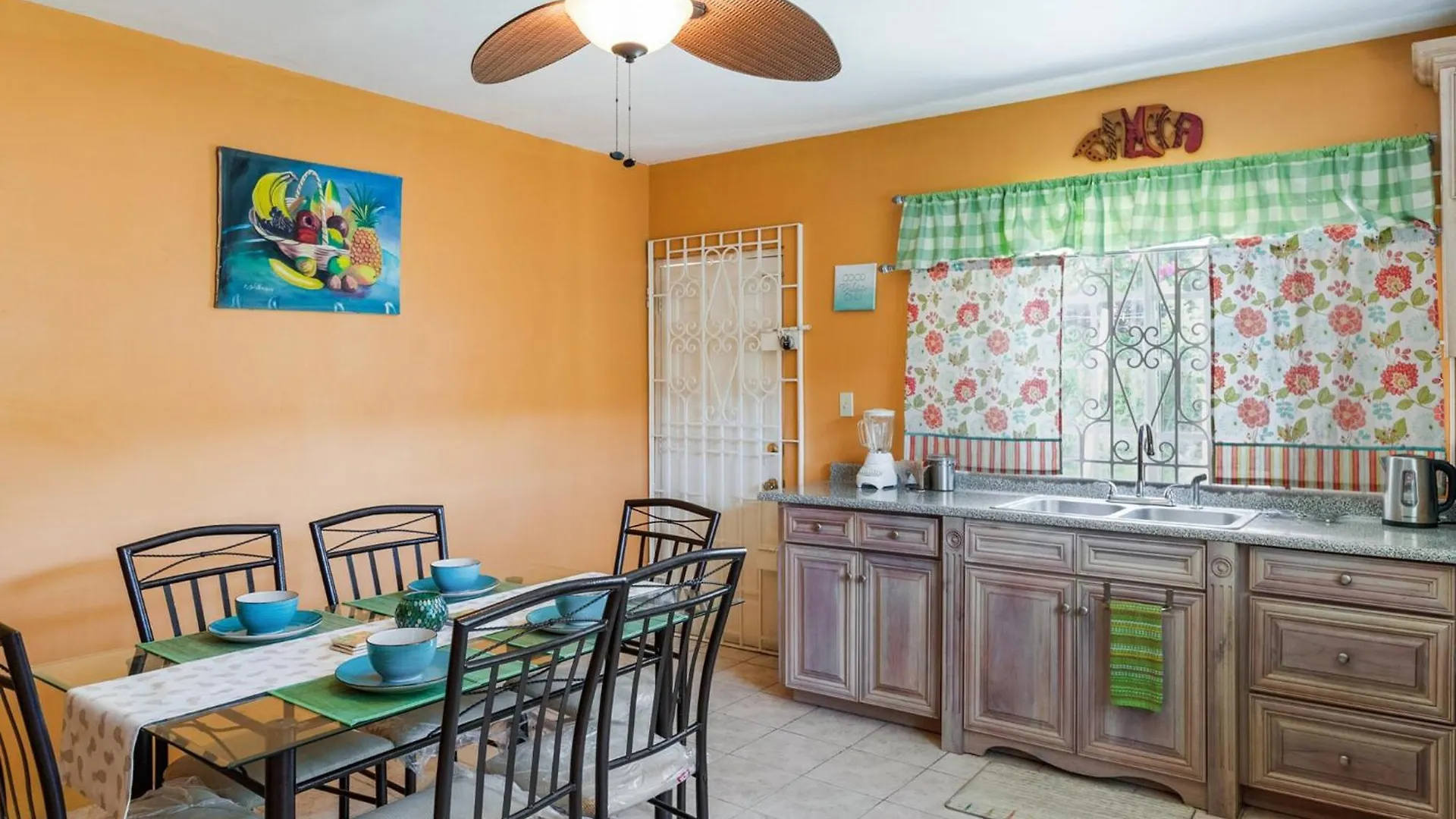 Yanceylargo-6Br Two-Story Estate With Mountain Views Villa Montego Bay